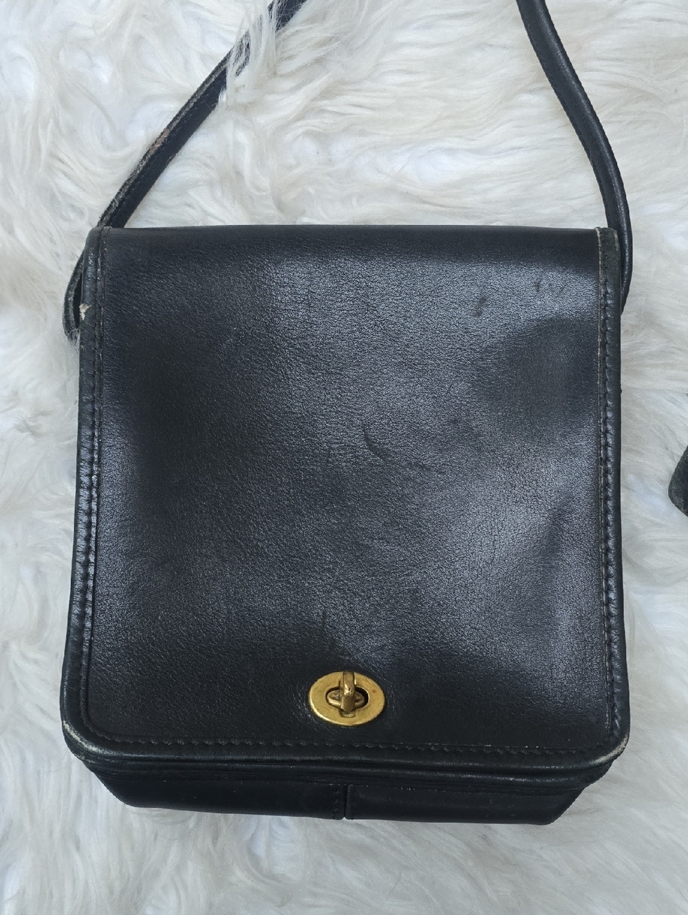 Vintage Coach 1998 Black Leather Turnlock Crossbody Rehab Bag